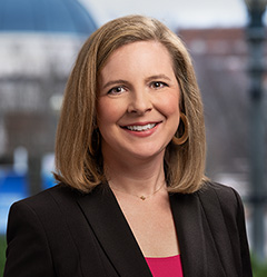 Catherine_Faircloth Headshot